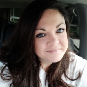 Meet your Posher, Yona